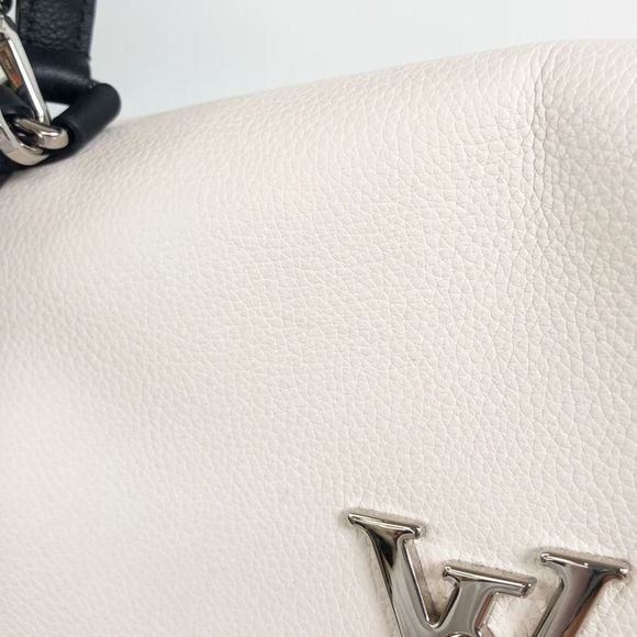 Louis Vuitton Lock Me Ever Shoulder Bag Pink - Picture 7 of 15